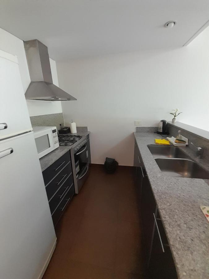 Departamento Centrico Plaza Alvarado Con Cochera Salta Exterior foto